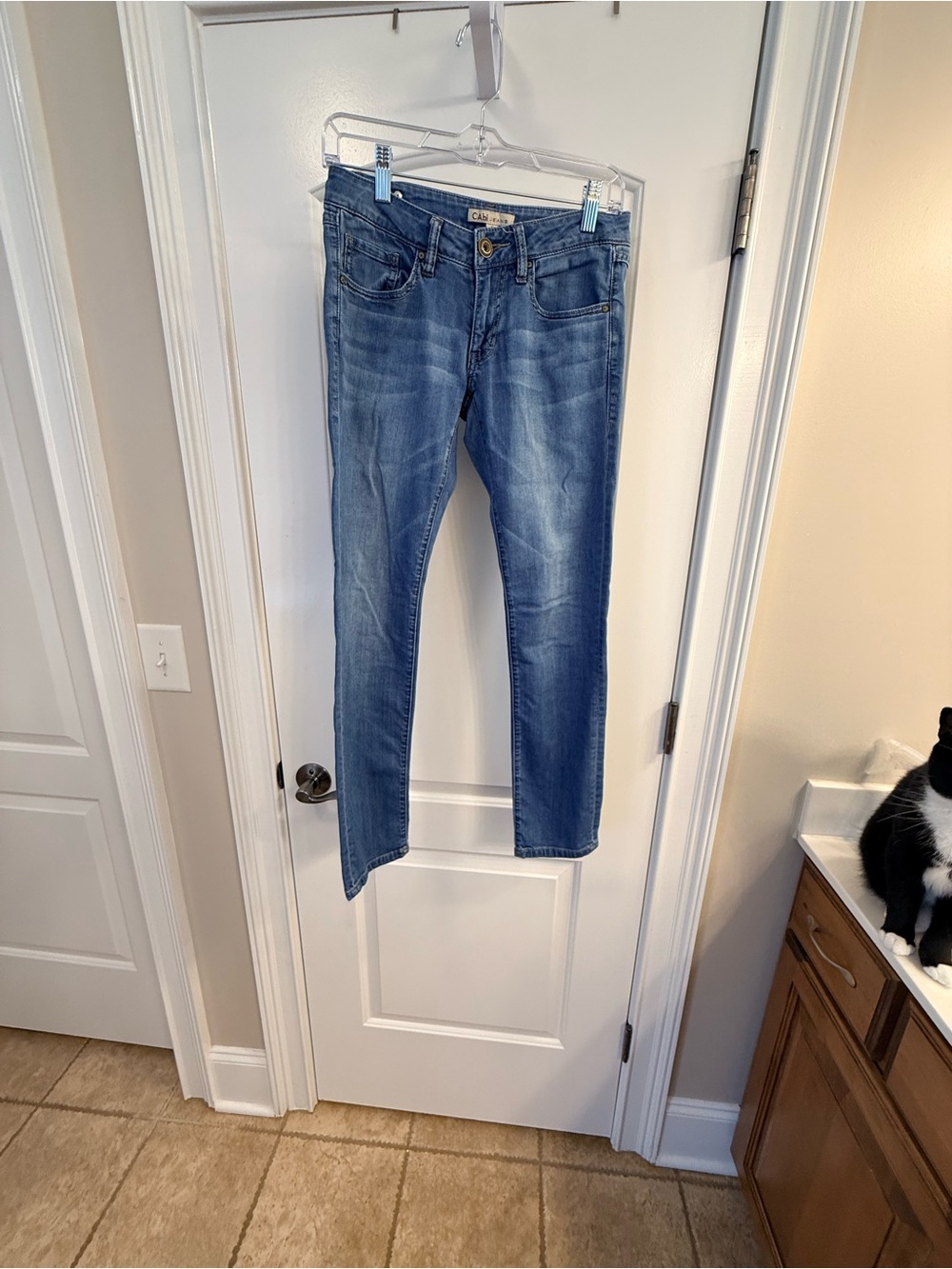 CAbi Skinny Jeans in Light-Medium Blue Wash